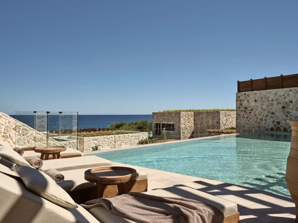 Lesante Cape, Akrotiri, Grčka — Two-Bedroom Sea View Pool Villa