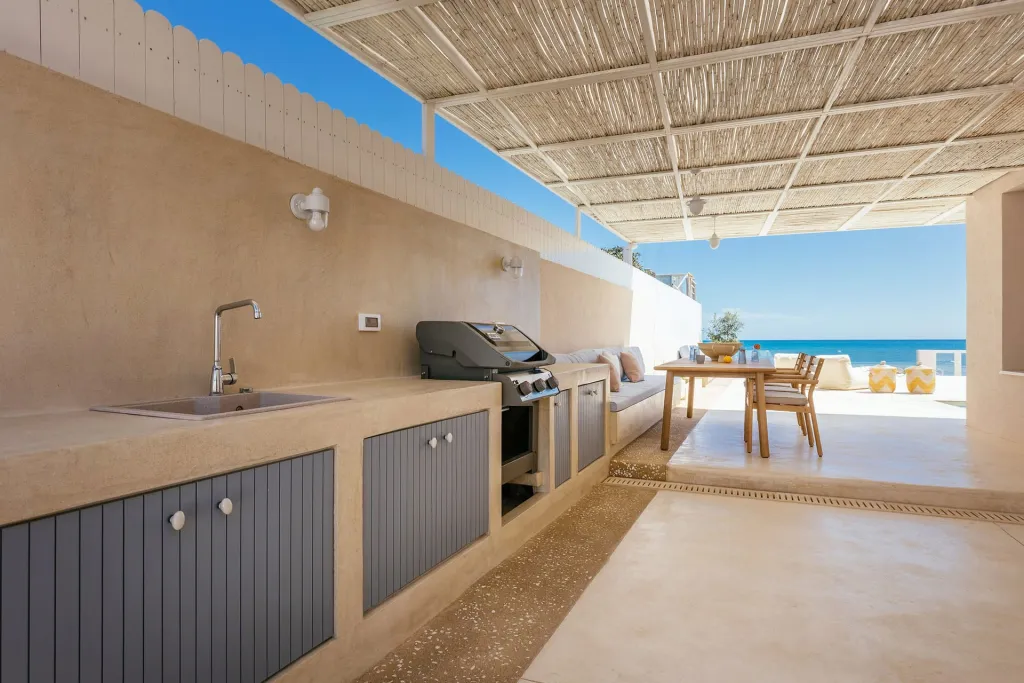 Salty Angel Sea Front Villa, Laganas, Grčka — fotografija 33