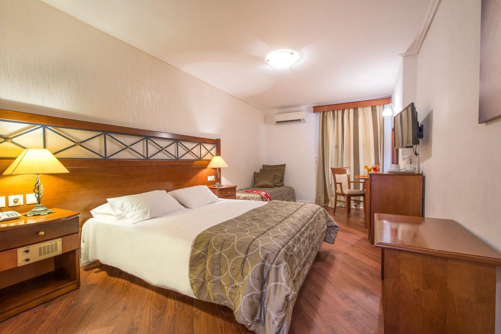 Diana Hotel Zakynthos, Vares, Grčka — Superior Room with Sea View