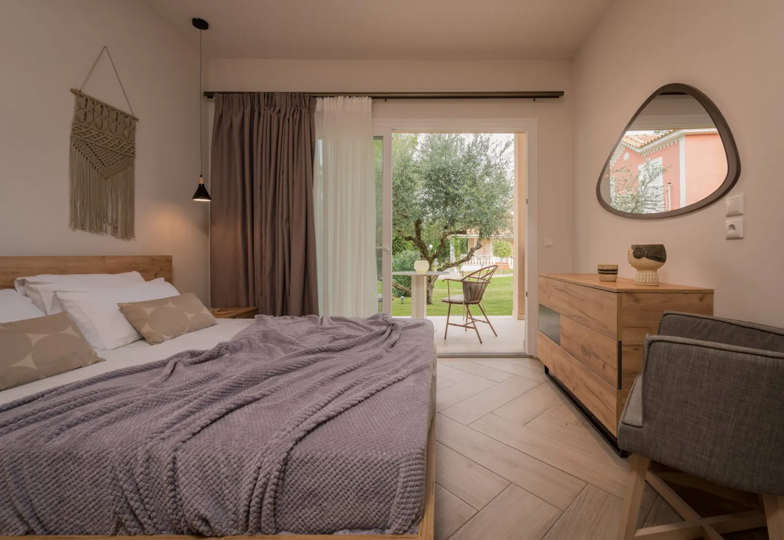 Aeolos Boutique Hotel & Suites, Kalamaki, Grčka — Standard Triple Room