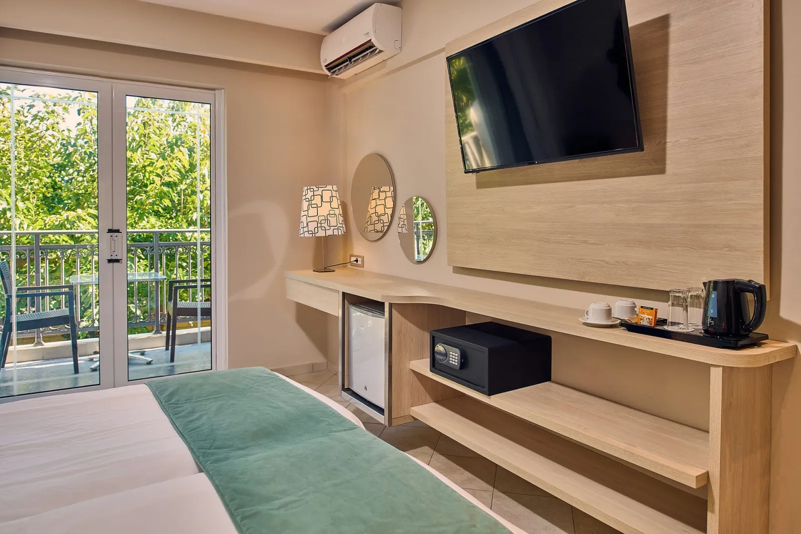 Tsilivi Beach Hotel Zakynthos, Tsilivi, Grčka — Upper Floor Room with Garden View - 25m²