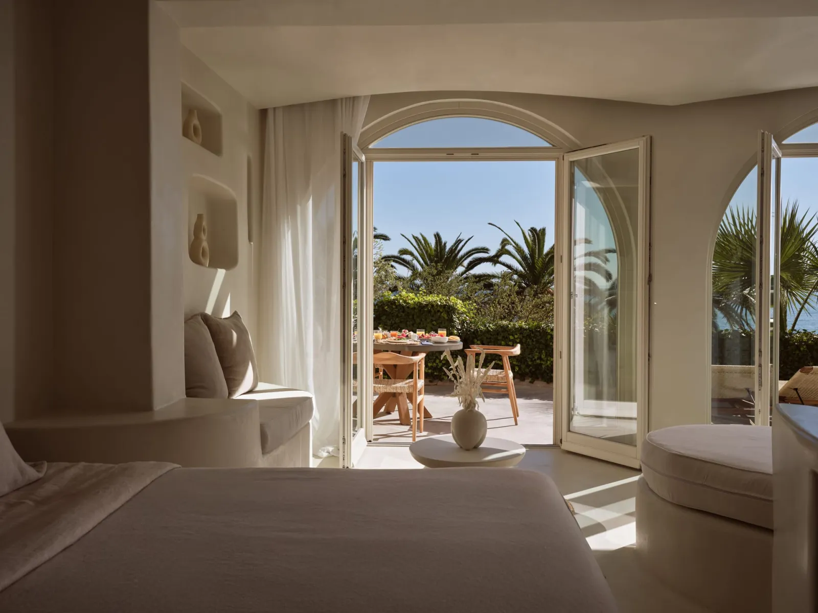 Calypso Suites & Villas Zakynthos, Alikes, Grčka — Executive Beachfront View Suite