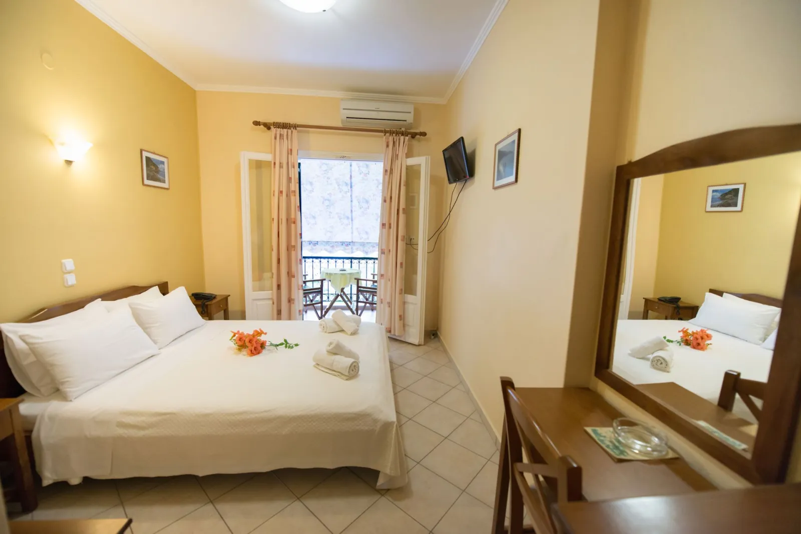 Sofia Hotel Lefkada, Nikiana, Grčka — Budget Room Mountain View