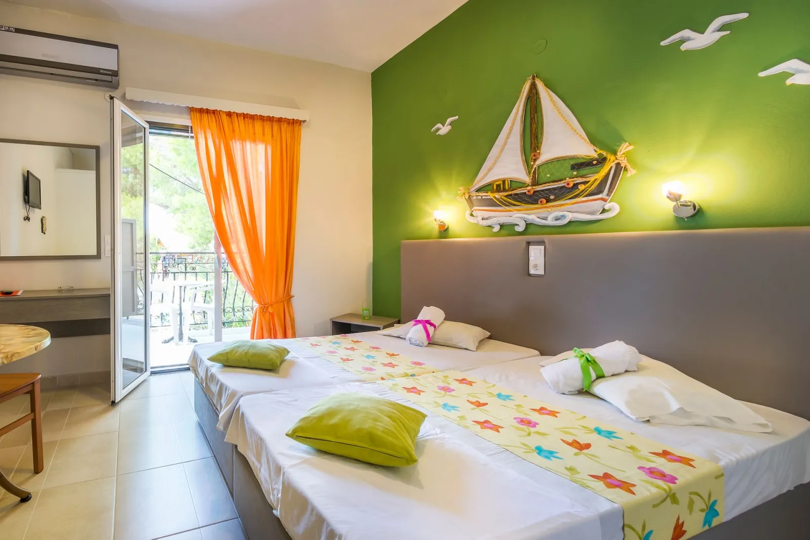 Elena's Studios Zakynthos, Agrilia, Grčka — Standard Studio Garden or Pool View (up to 2 Guests)