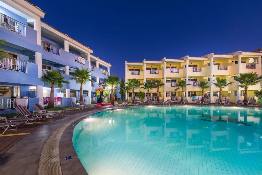 Caretta Beach Resort & WaterPark, Kalamaki, Grčka — plaža