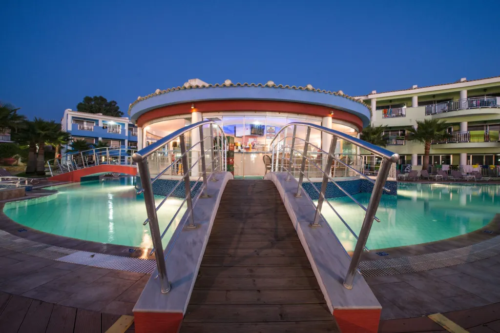 Caretta Beach Resort & WaterPark, Kalamaki, Grčka — plaža