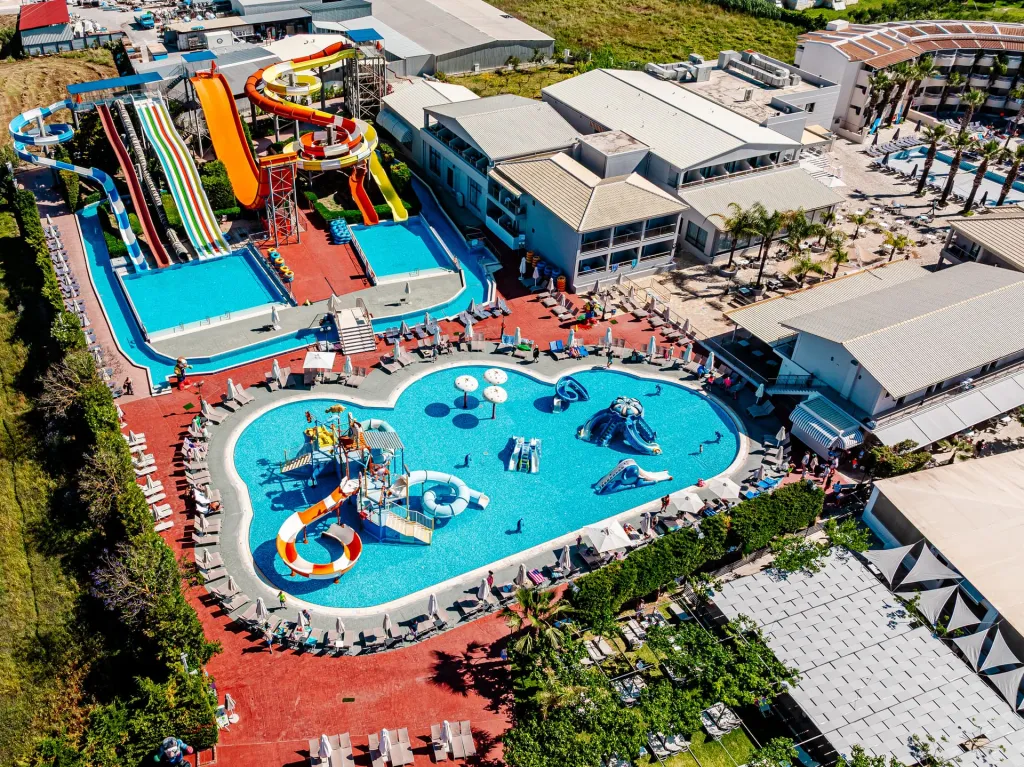 Caretta Beach Resort & WaterPark, Kalamaki, Grčka — plaža