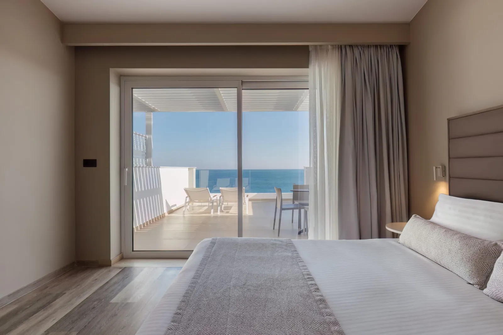 Alexandra Beach Resort & Spa, Planos / Cilivi (Tsilivi), Grčka — Junior Suite with Panoramic Sea View 32 m²