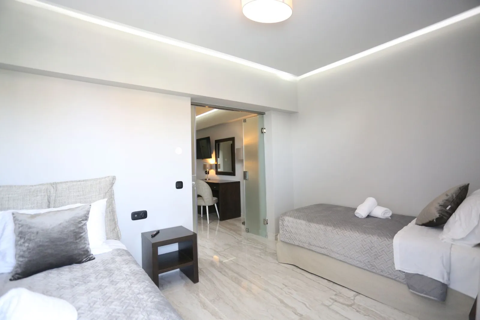 Tropical Hotel Chanioti, Hanioti, Grčka — Family Suite with Pool View