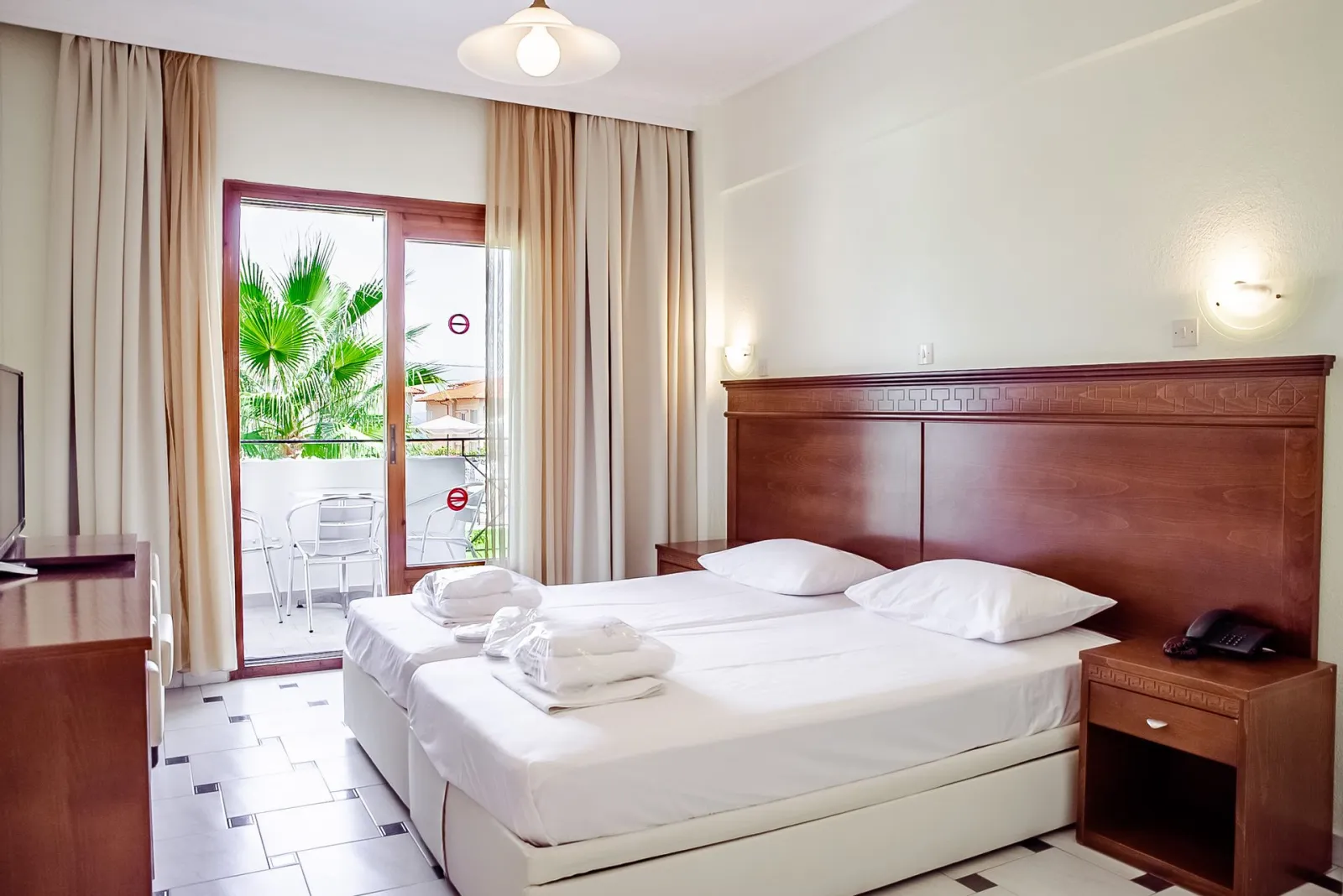 Tresor Sousouras Hotel, Hanioti, Grčka — Premium Room with Extra Bed