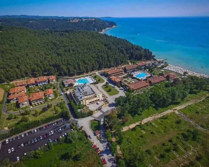 Simantro Resort, Sani, Grčka — plaža