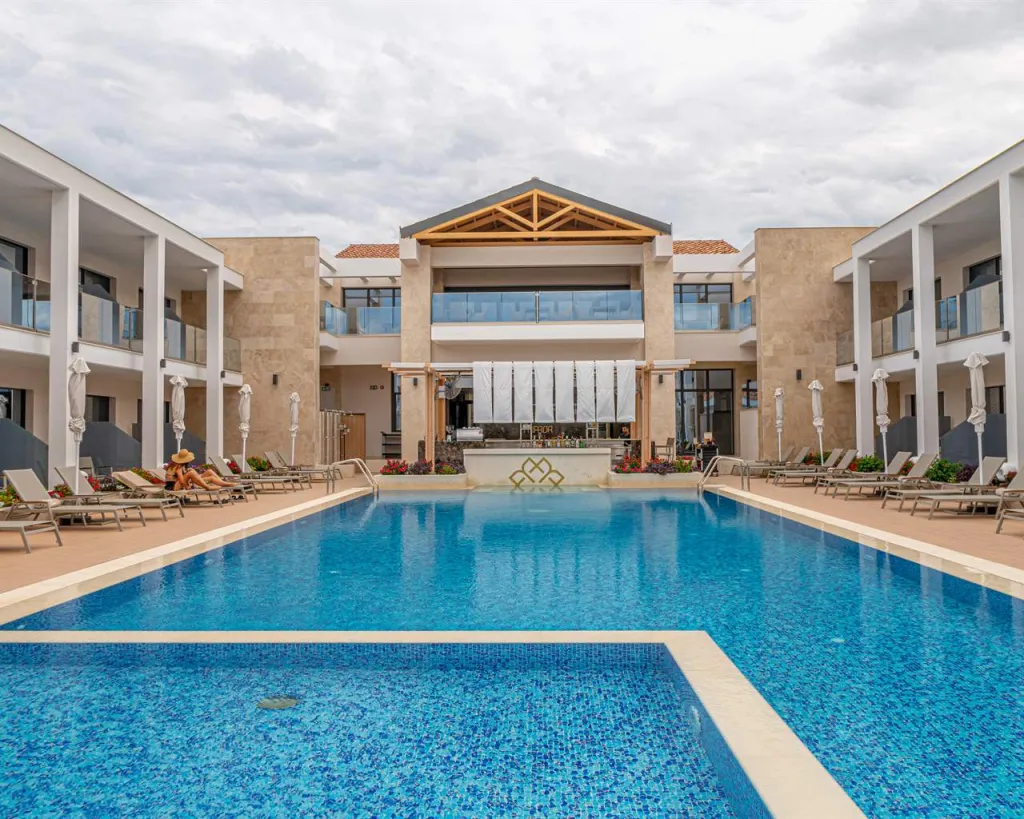 Mirror Hotel, Polihrono, Grčka — fotografija 13