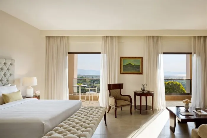 Pomegranate Wellness Spa Hotel, Nea Potidea, Grčka — Junior Suite Eco /Luxury Suites/ Road View