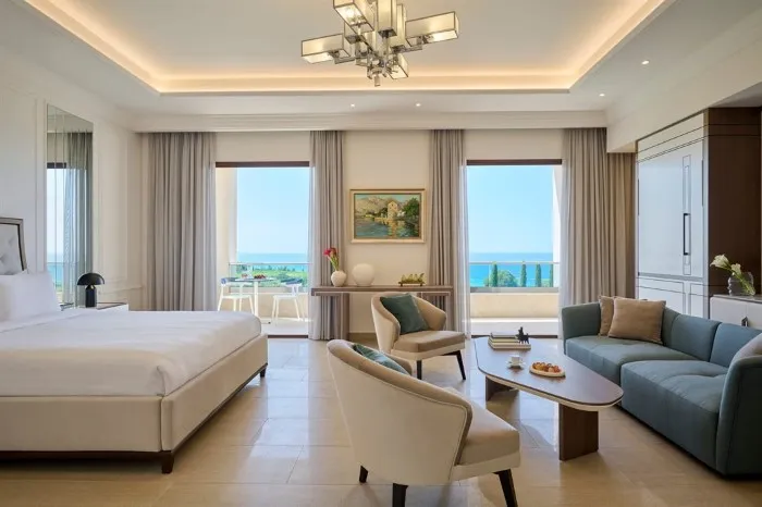 Pomegranate Wellness Spa Hotel, Nea Potidea, Grčka — Junior Suite Superior /Luxury Suites
