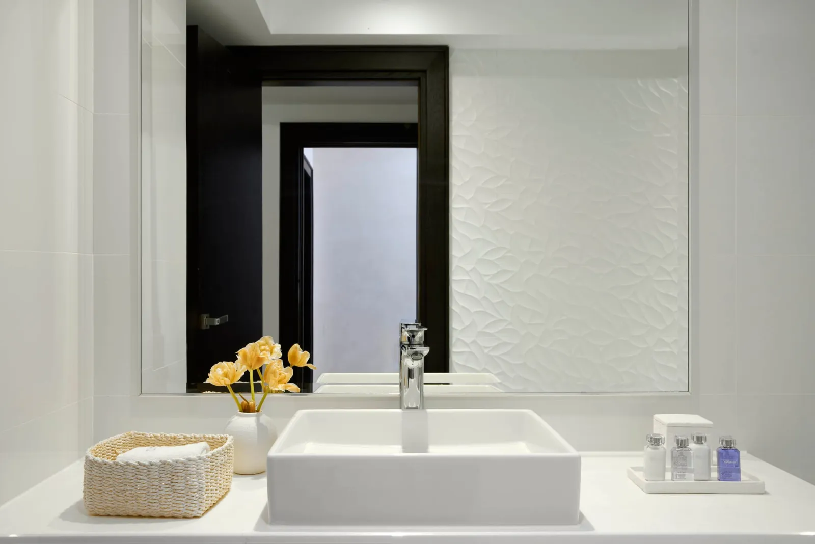 Pomegranate Wellness Spa Hotel, Nea Potidea, Grčka — One Bedroom Suite