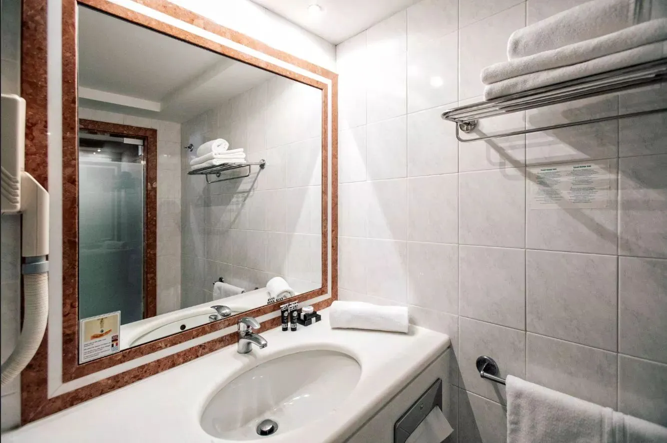 Possidi Holidays Resort & Suites Hotel, Posidi, Grčka — Two Bedroom Family Suite - Sea View