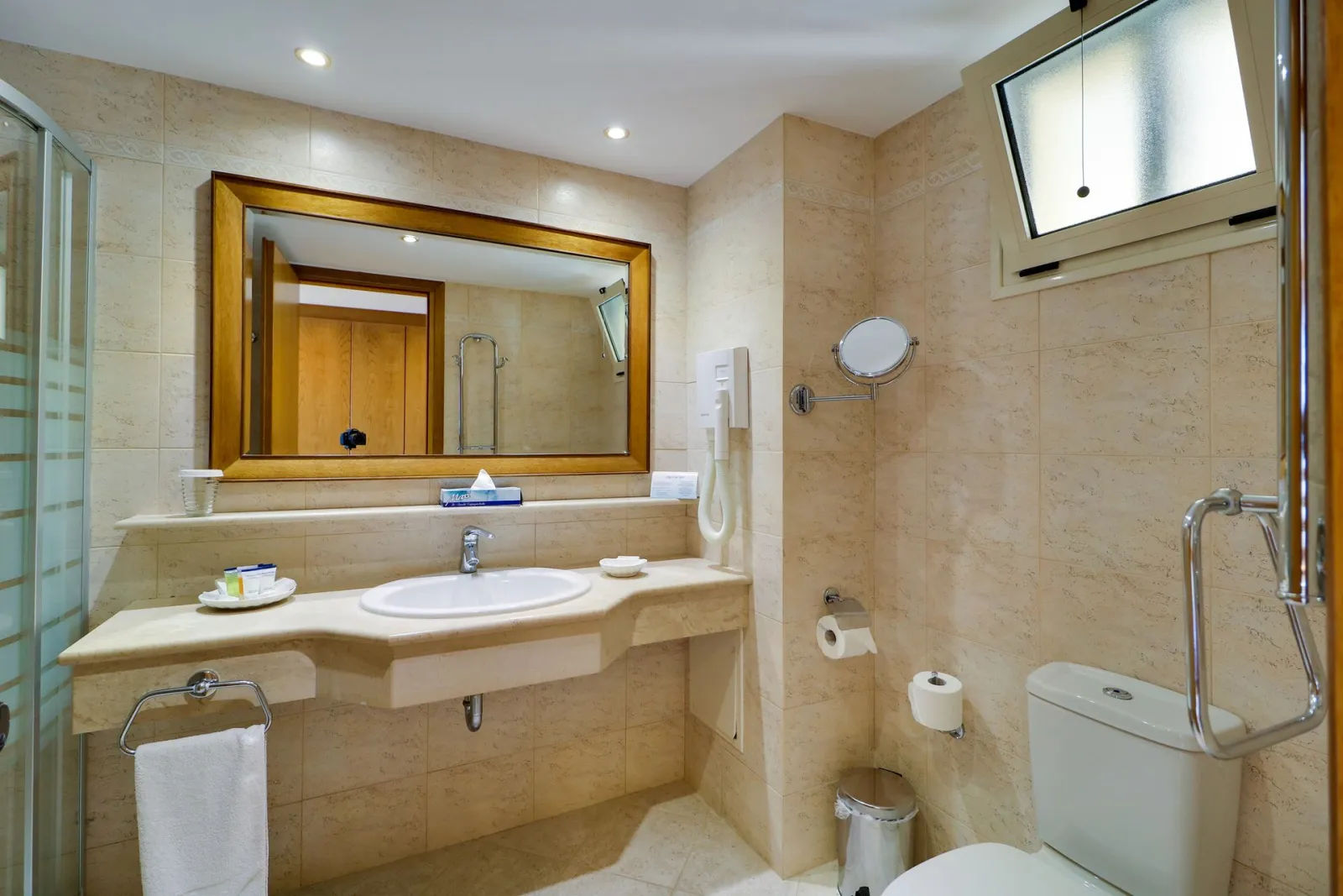 Aegean Melathron Thalasso Spa Hotel, Kalitea, Grčka — Maisonette with Pool View