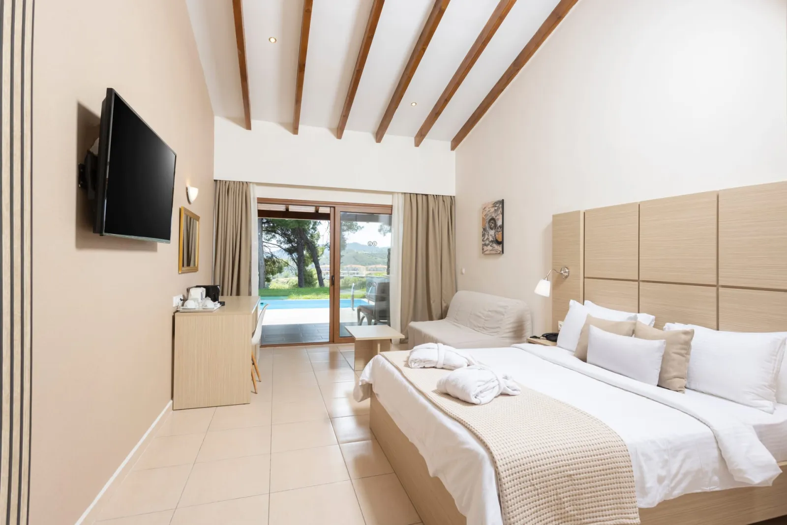 Alia Luxury Resort Hotel & Villas (Adults only), Pefkohori, Grčka — SUITE PRIVATE POOL GARDEN VIEW