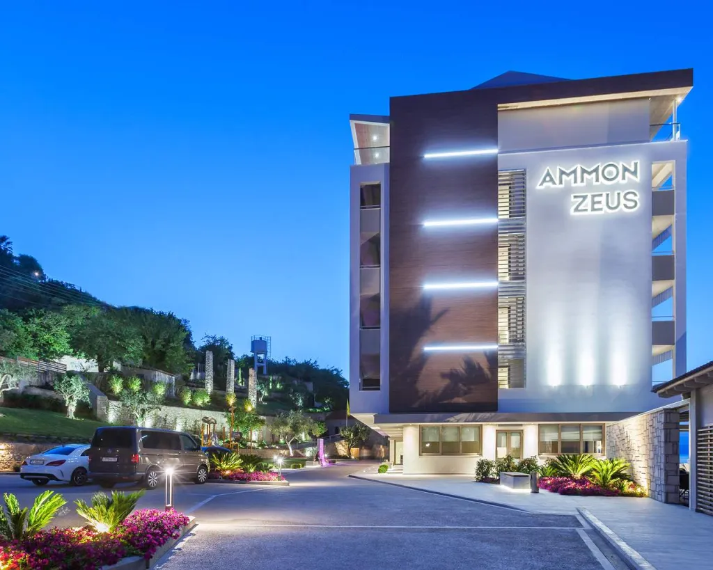 Ammon Zeus Luxury Beach Hotel, Kalitea, Grčka — plaža