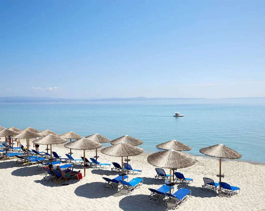 Ammon Zeus Luxury Beach Hotel, Kalitea, Grčka — plaža