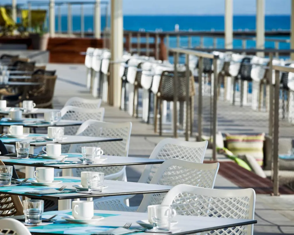 Ammon Zeus Luxury Beach Hotel, Kalitea, Grčka — plaža