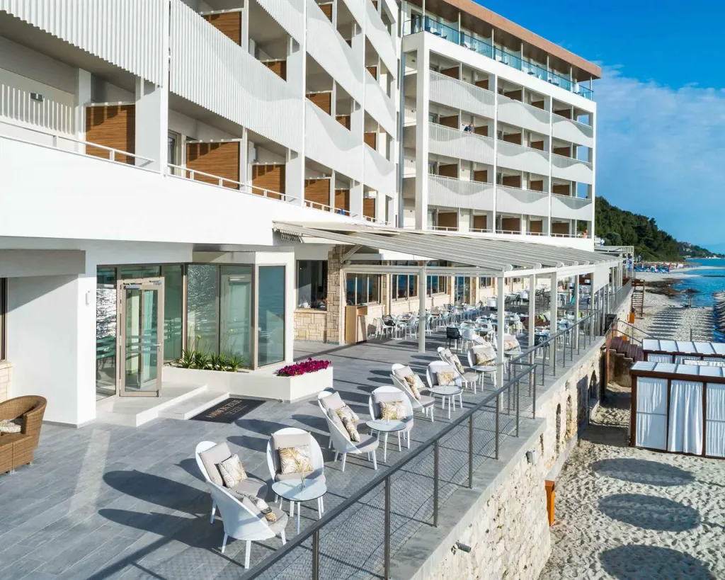 Ammon Zeus Luxury Beach Hotel, Kalitea, Grčka — plaža