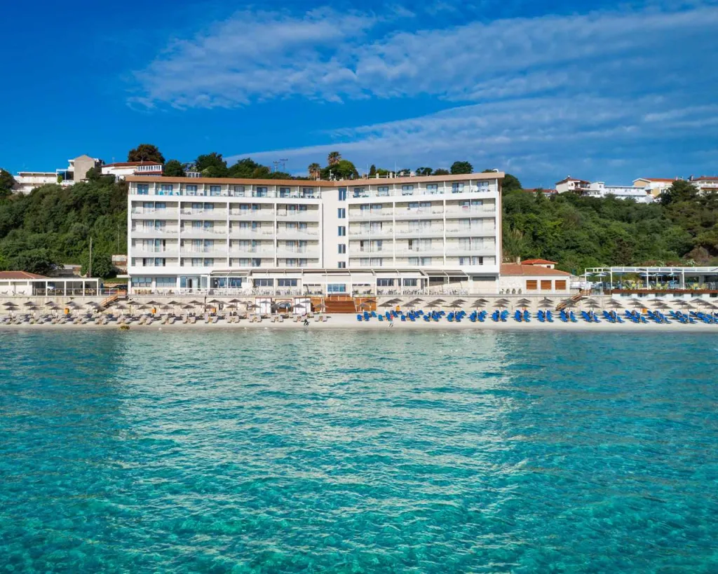 Ammon Zeus Luxury Beach Hotel, Kalitea, Grčka — plaža