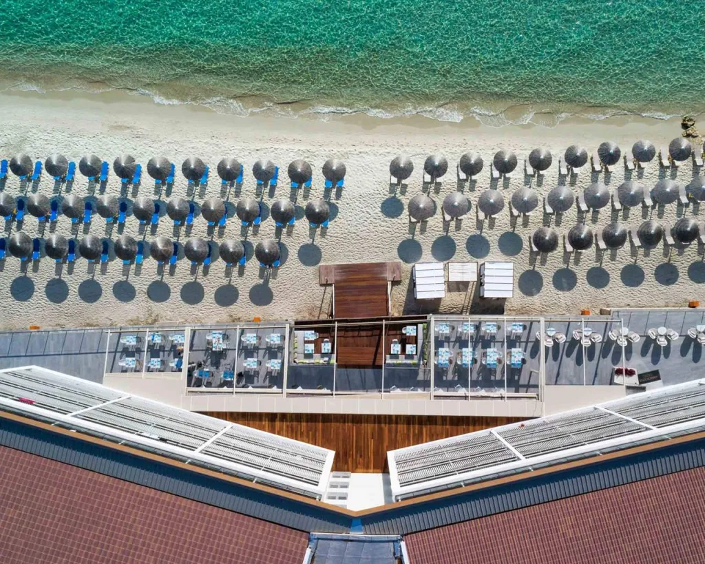 Ammon Zeus Luxury Beach Hotel, Kalitea, Grčka — plaža