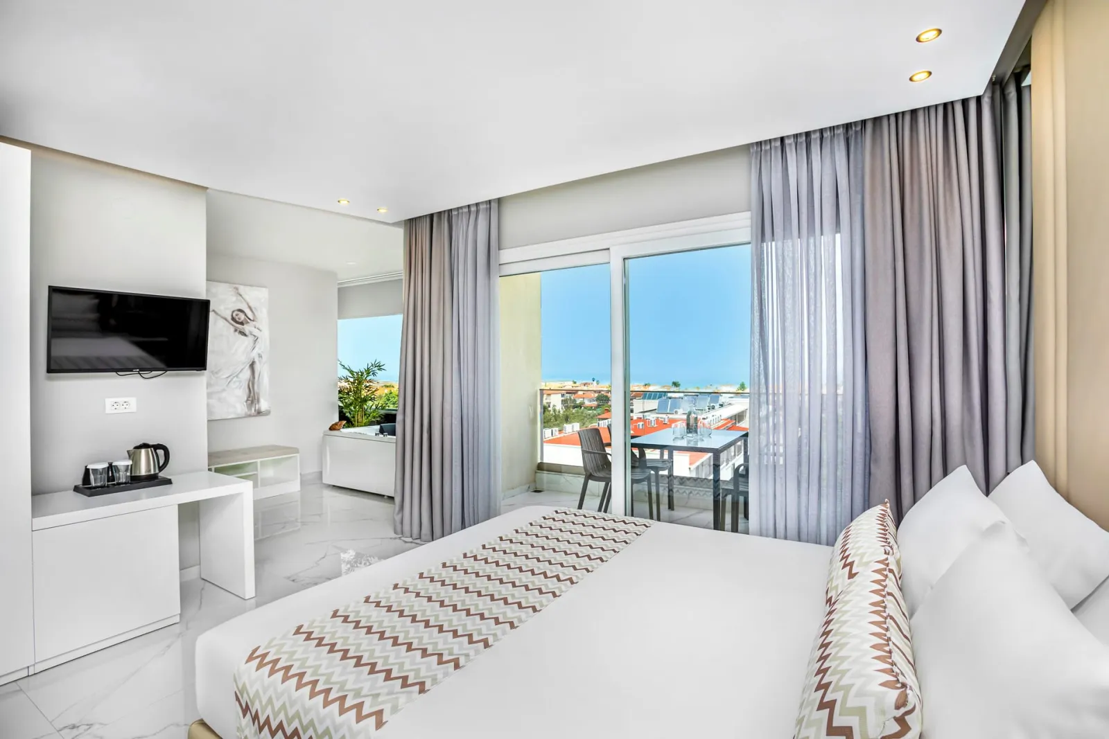 Anna Hotel Halkidiki, Pefkohori, Grčka — Sea View Suite