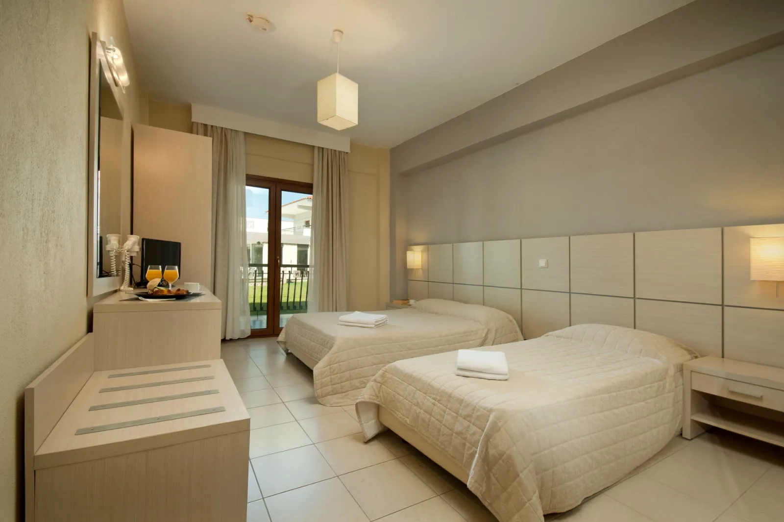 Aristotelis Hotel Fourka, Skala Furka, Grčka — Triple Room