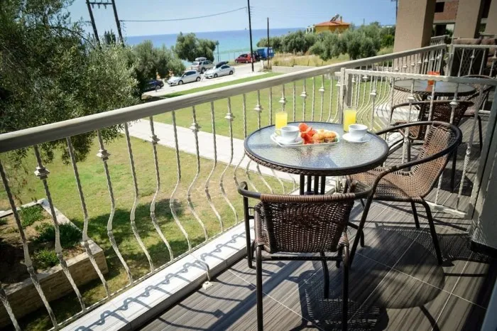 Crown Hotel, Nea Skioni