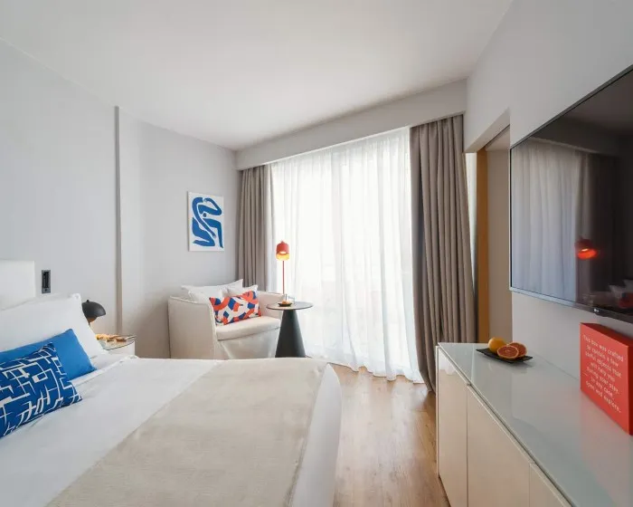 Domes Noruz Kassandra(Adults Only Hotel), Hanioti, Grčka — Junior Suite Ivory /Haute Living Selection