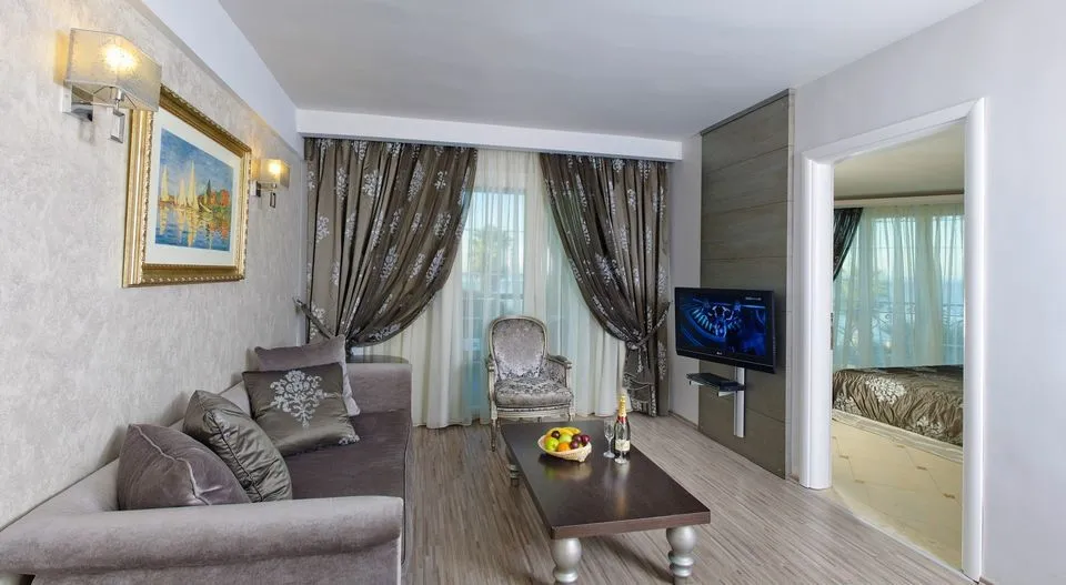 Elinotel Apolamare Hotel, Hanioti, Grčka — Deluxe Suite Sea View