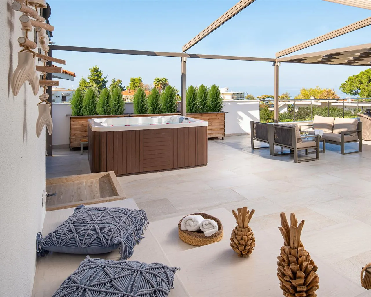 Flegra Palace Halkidiki, Pefkohori, Grčka — Suite  Grand Serenity with Jacuzzi Sea View