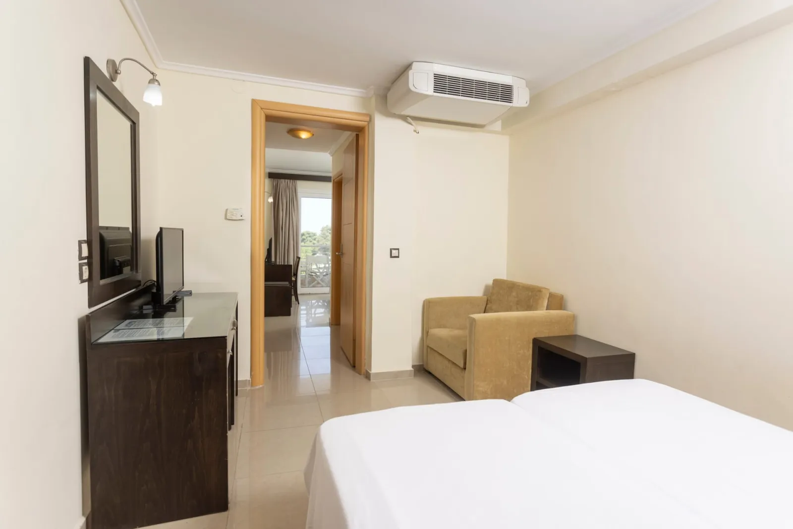 Hanioti GrandOtel, Hanioti, Grčka — Family Room 2-Bedrooms