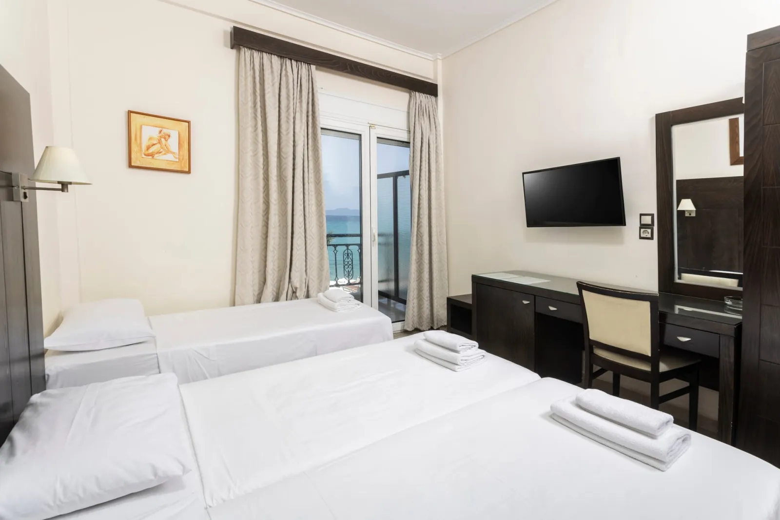 Hanioti GrandOtel, Hanioti, Grčka — Triple Room Sea Front