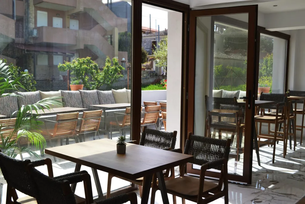 IADES suites, Afitos, Grčka — smeštajna jedinica