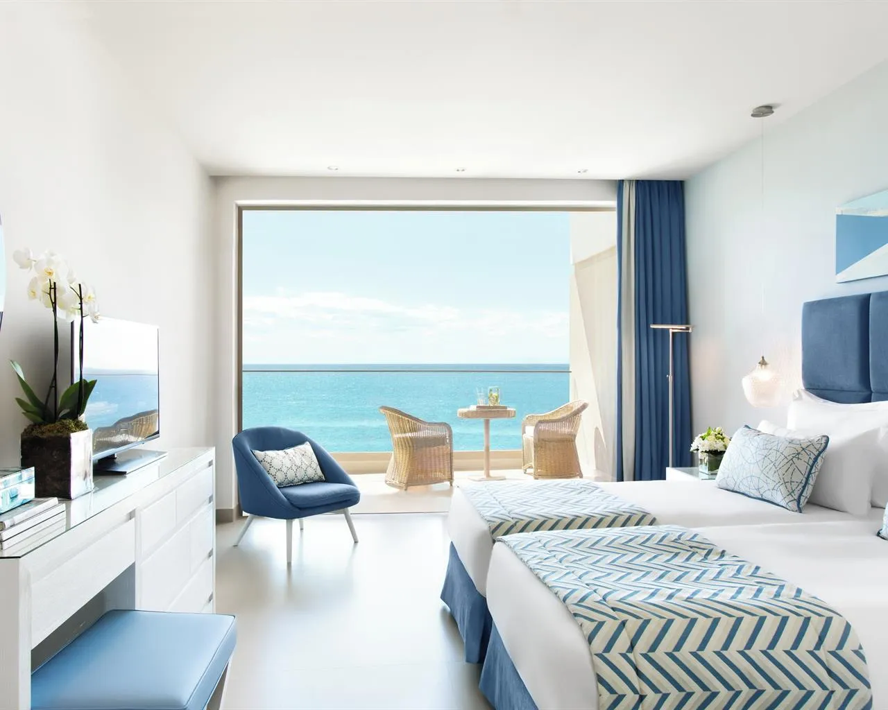Ikos Oceania, Nea Mudanja, Grčka — Family Room Interconnecting Sea View
