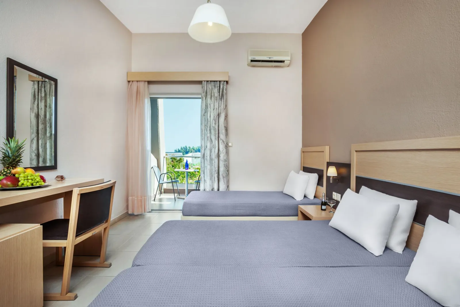 Iris Hotel, Siviri, Grčka — Standard Triple Room