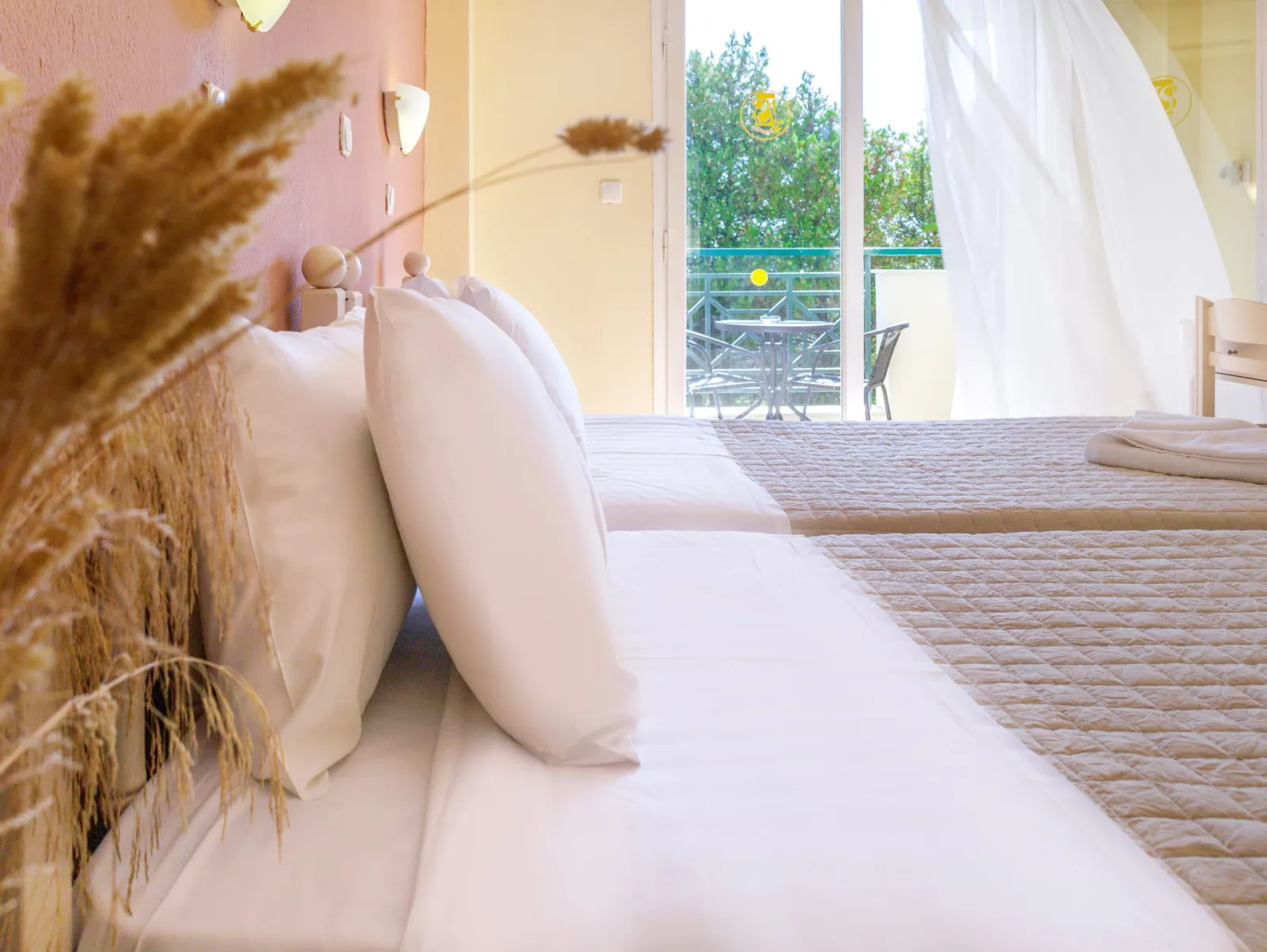 Julia Hotel Chalkidiki, Skala Furka, Grčka — Double Room with Garden View