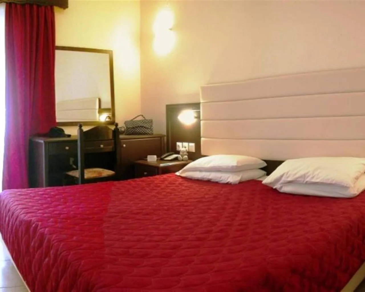 Kassandra Bay Hotel, Kriopigi, Grčka — Quadruple Room