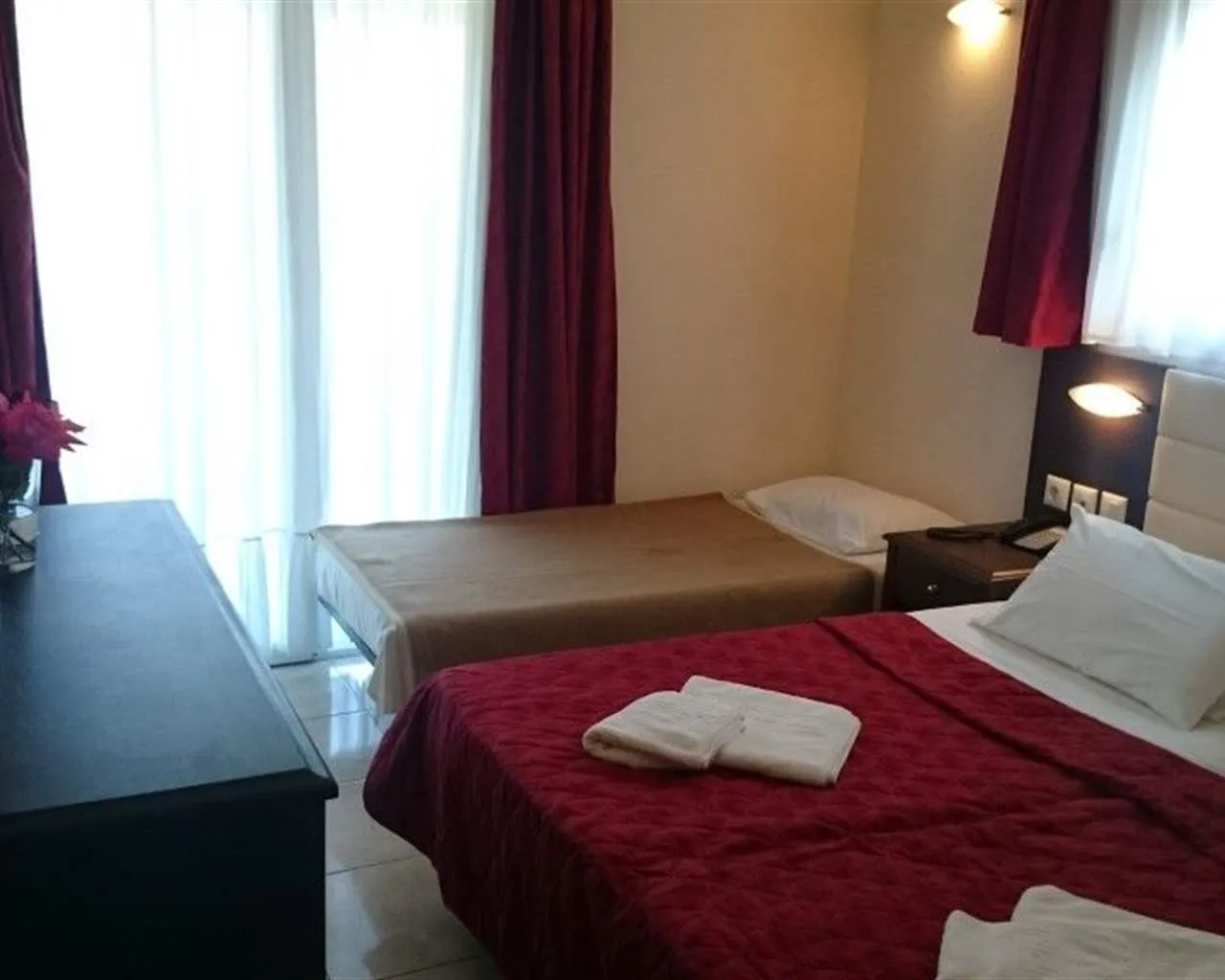 Kassandra Bay Hotel, Kriopigi, Grčka — Triple Room