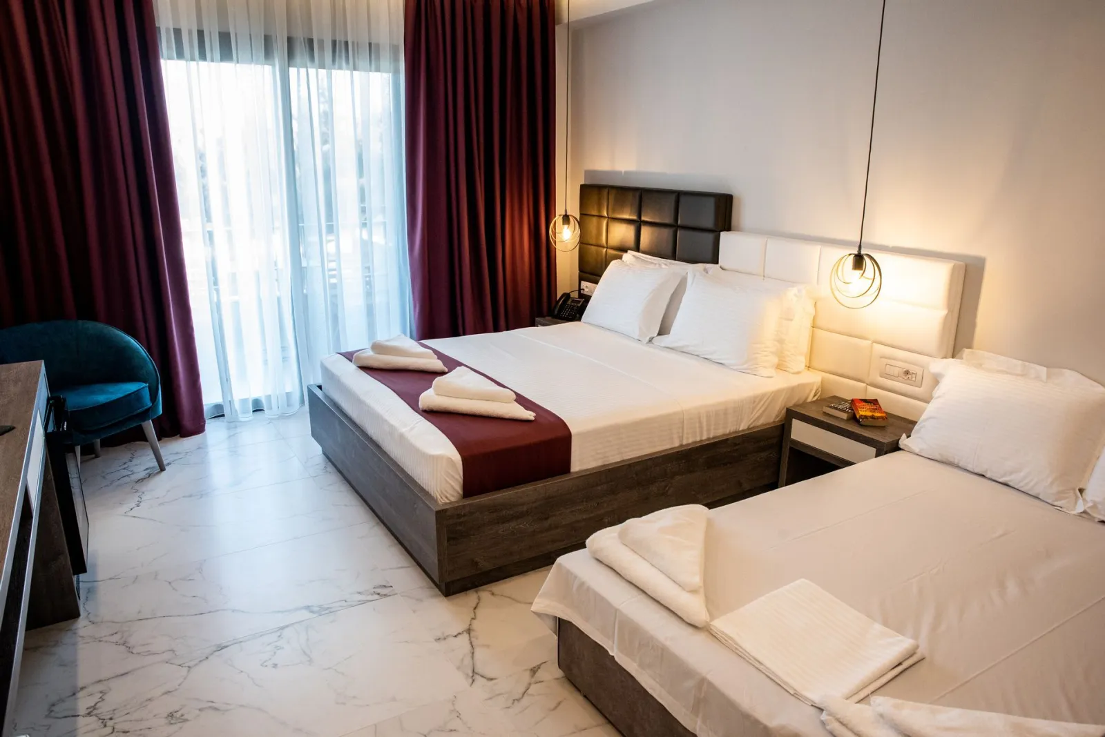 Lagaria Hotel & Apartments, Afitos, Grčka — Quadruple Room