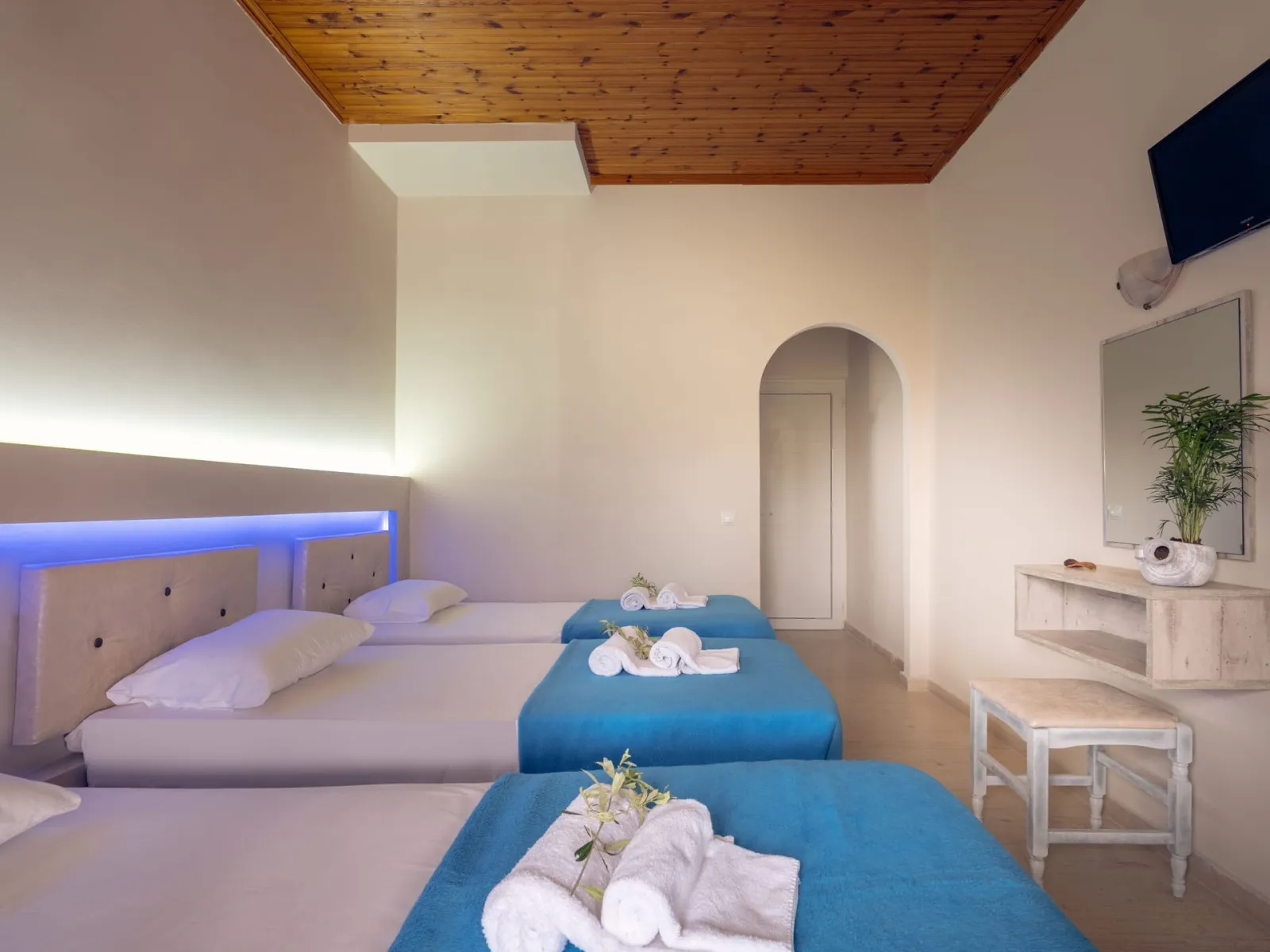 Savvas Hotel, Laganas